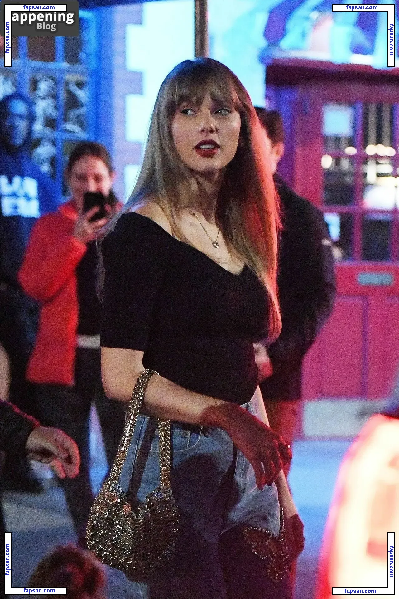 Taylor Swift nude photo #4066 from OnlyFans