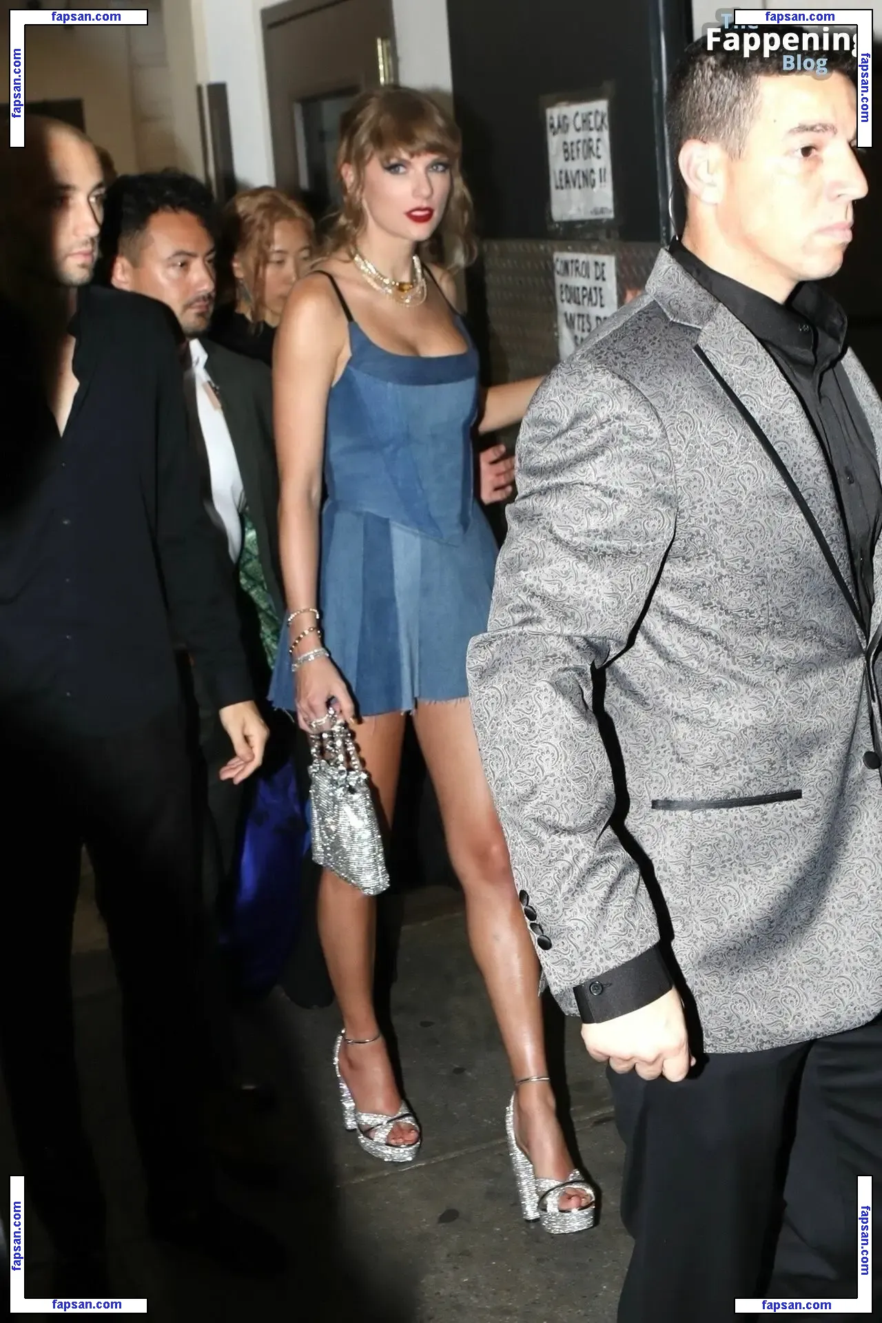 Taylor Swift nude photo #4082 from OnlyFans