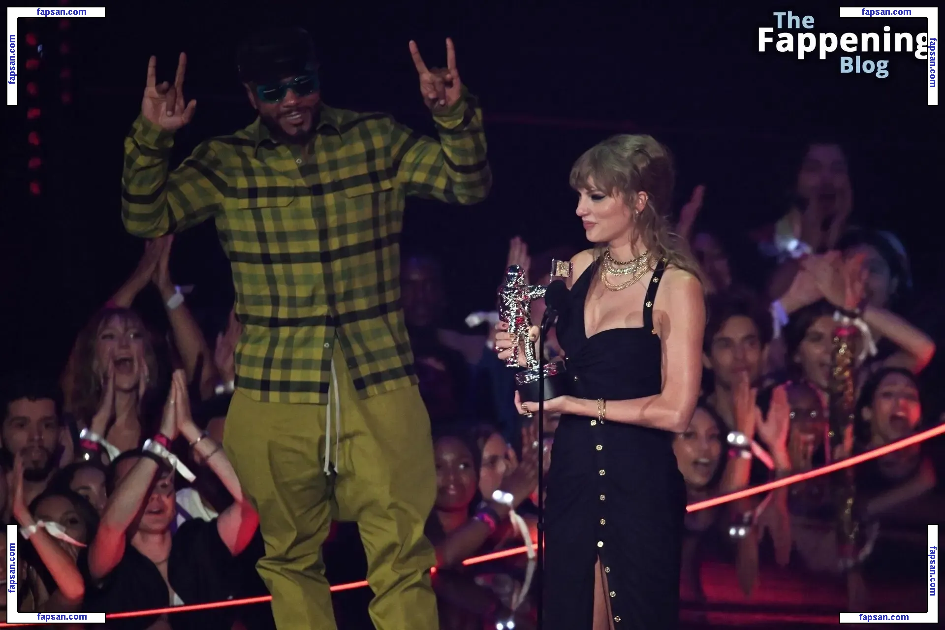 Taylor Swift nude photo #4108 from OnlyFans