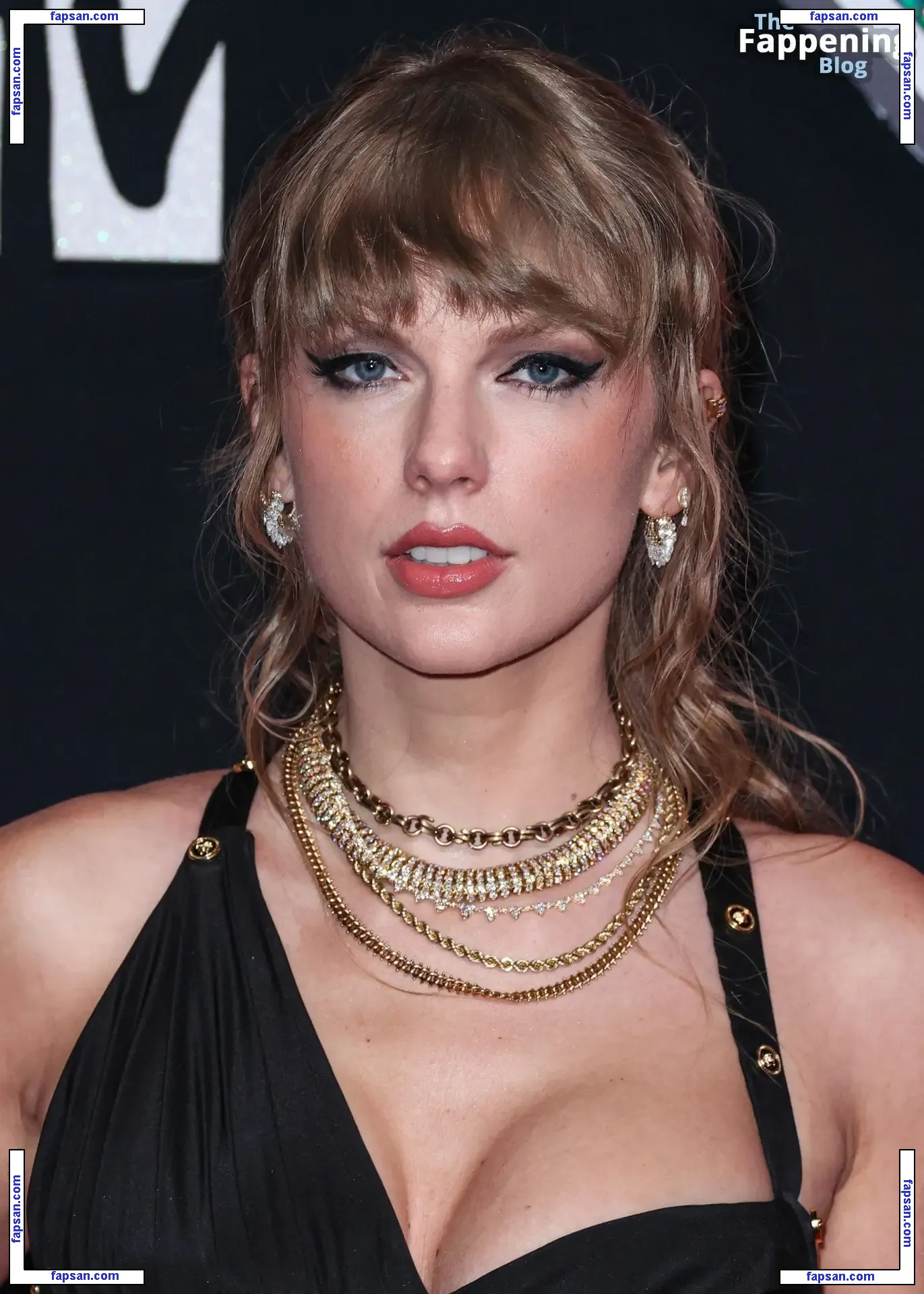 Taylor Swift nude photo #4128 from OnlyFans