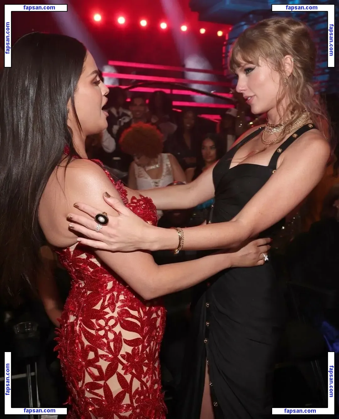 Taylor Swift nude photo #4195 from OnlyFans