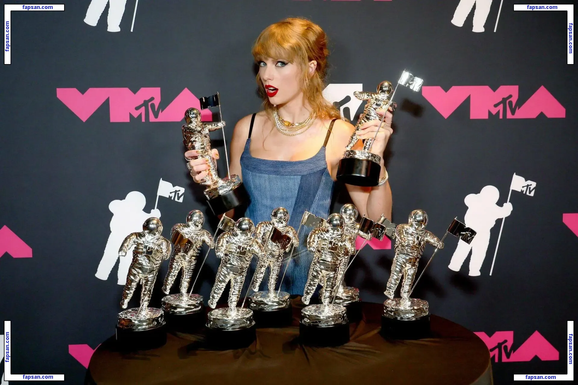 Taylor Swift nude photo #4205 from OnlyFans