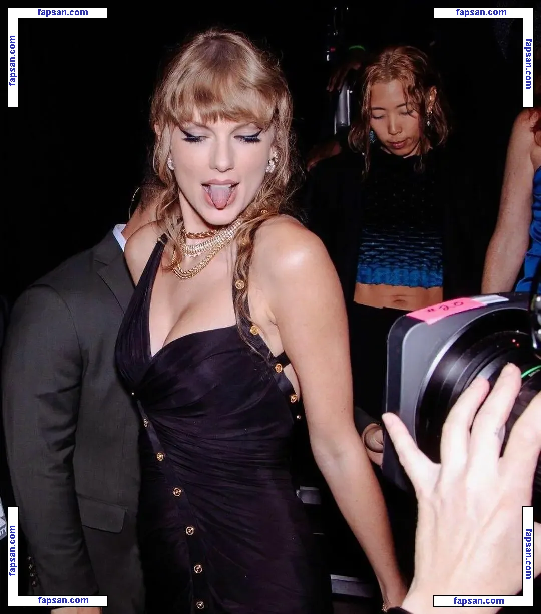 Taylor Swift nude photo #4307 from OnlyFans