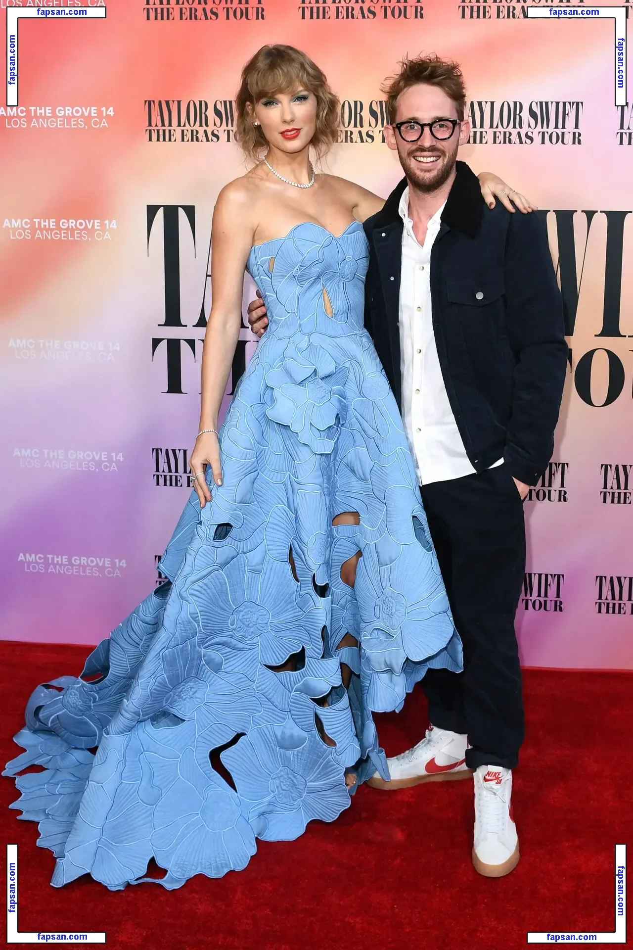 Taylor Swift nude photo #4363 from OnlyFans