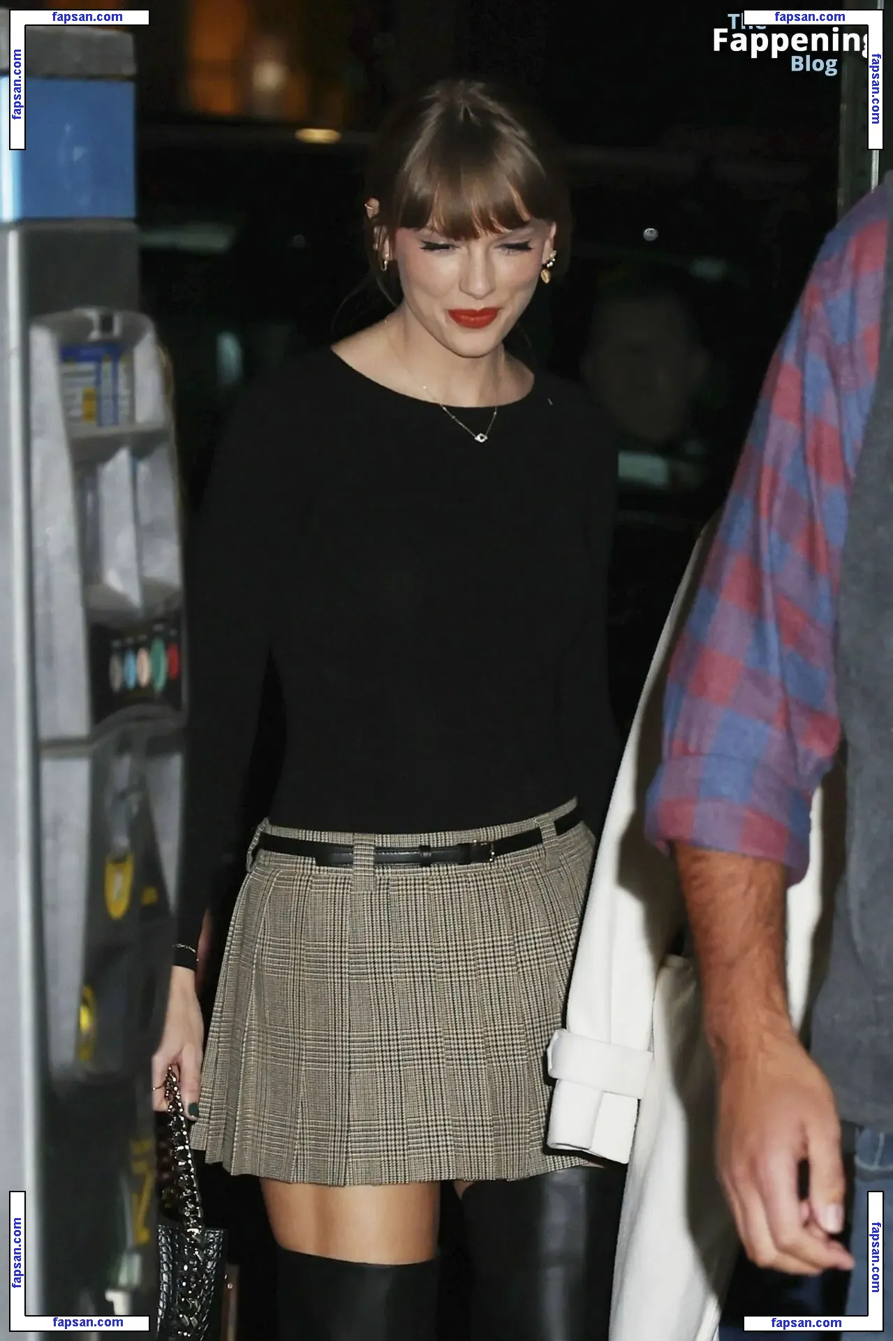 Taylor Swift nude photo #4445 from OnlyFans