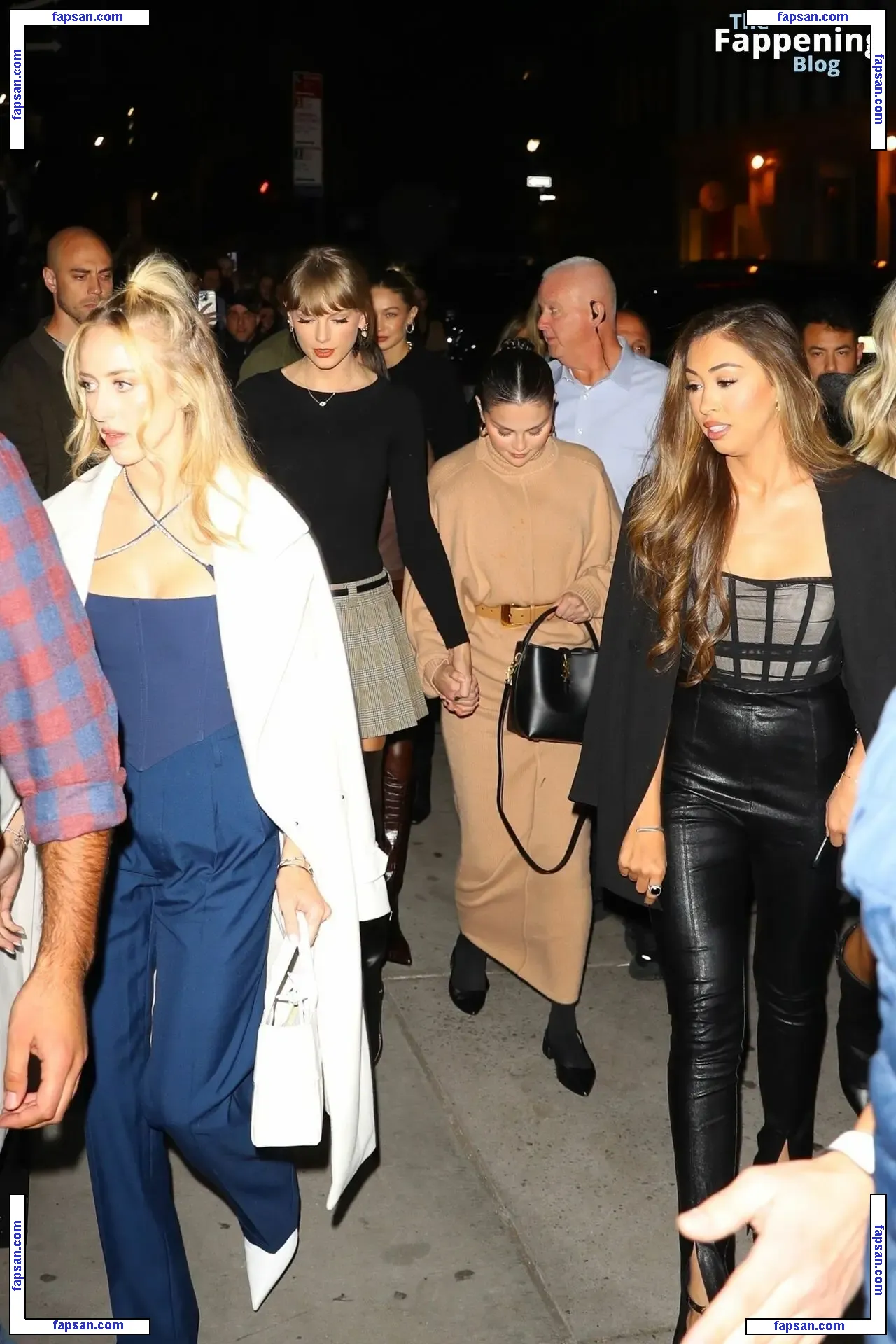 Taylor Swift nude photo #4459 from OnlyFans