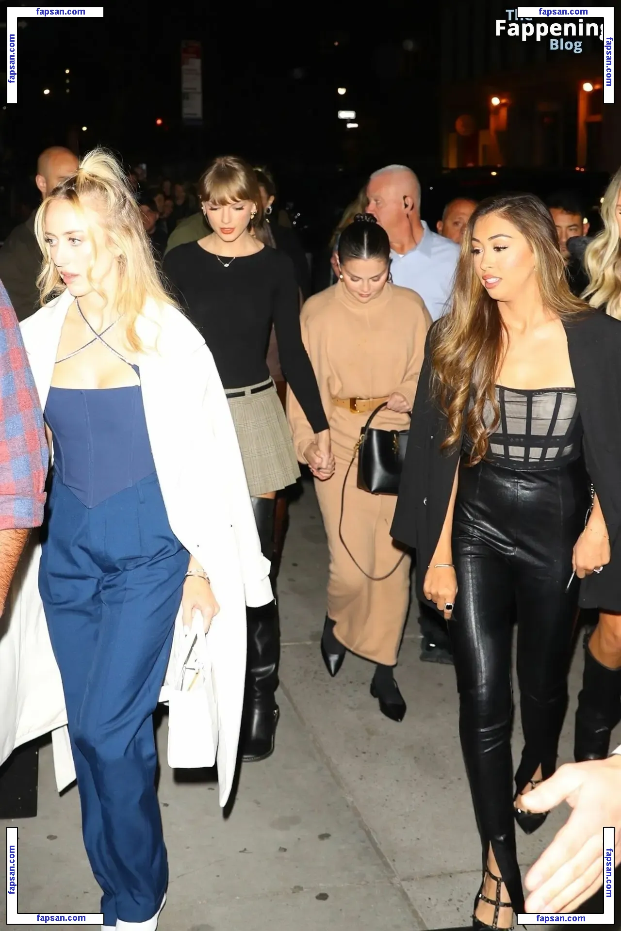 Taylor Swift nude photo #4460 from OnlyFans