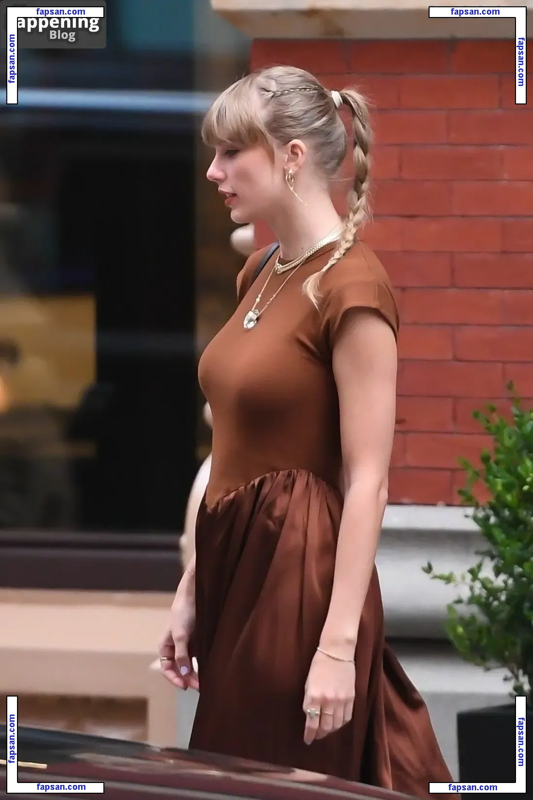 Taylor Swift nude photo #4699 from OnlyFans