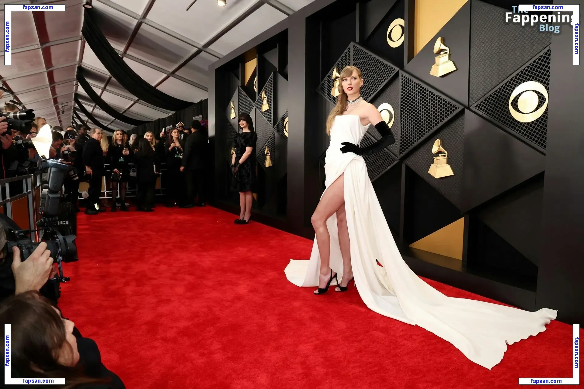 Taylor Swift nude photo #4907 from OnlyFans
