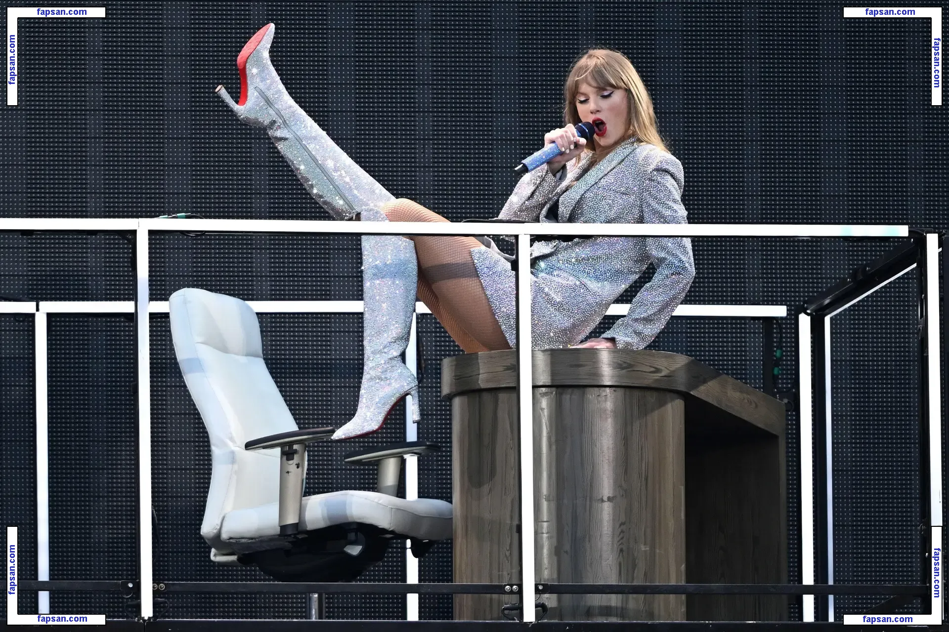 Taylor Swift nude photo #4967 from OnlyFans