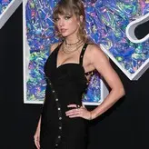 Taylor Swift nude #4110