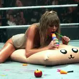 Taylor Swift nude #4416