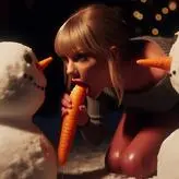 Taylor Swift nude #4800