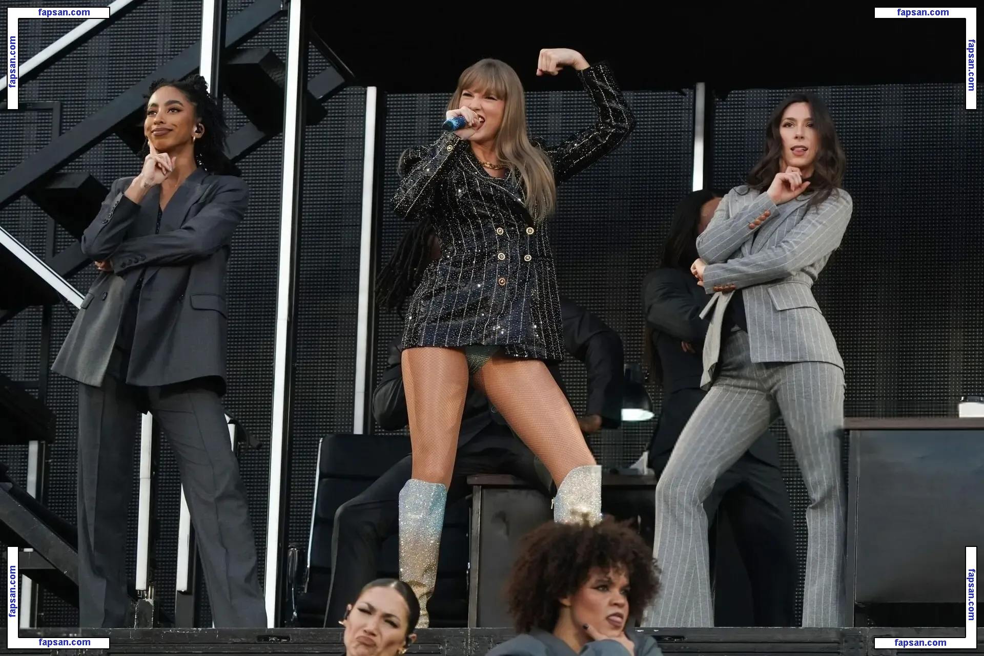 Taylor Swift nude photo #5344 from OnlyFans