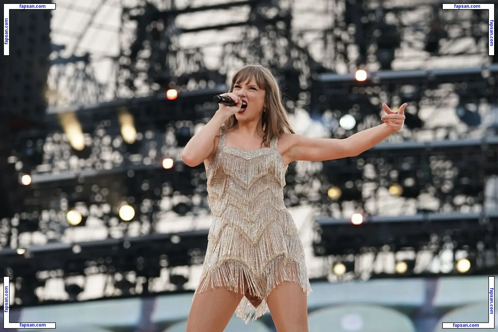 Taylor Swift nude photo #5350 from OnlyFans