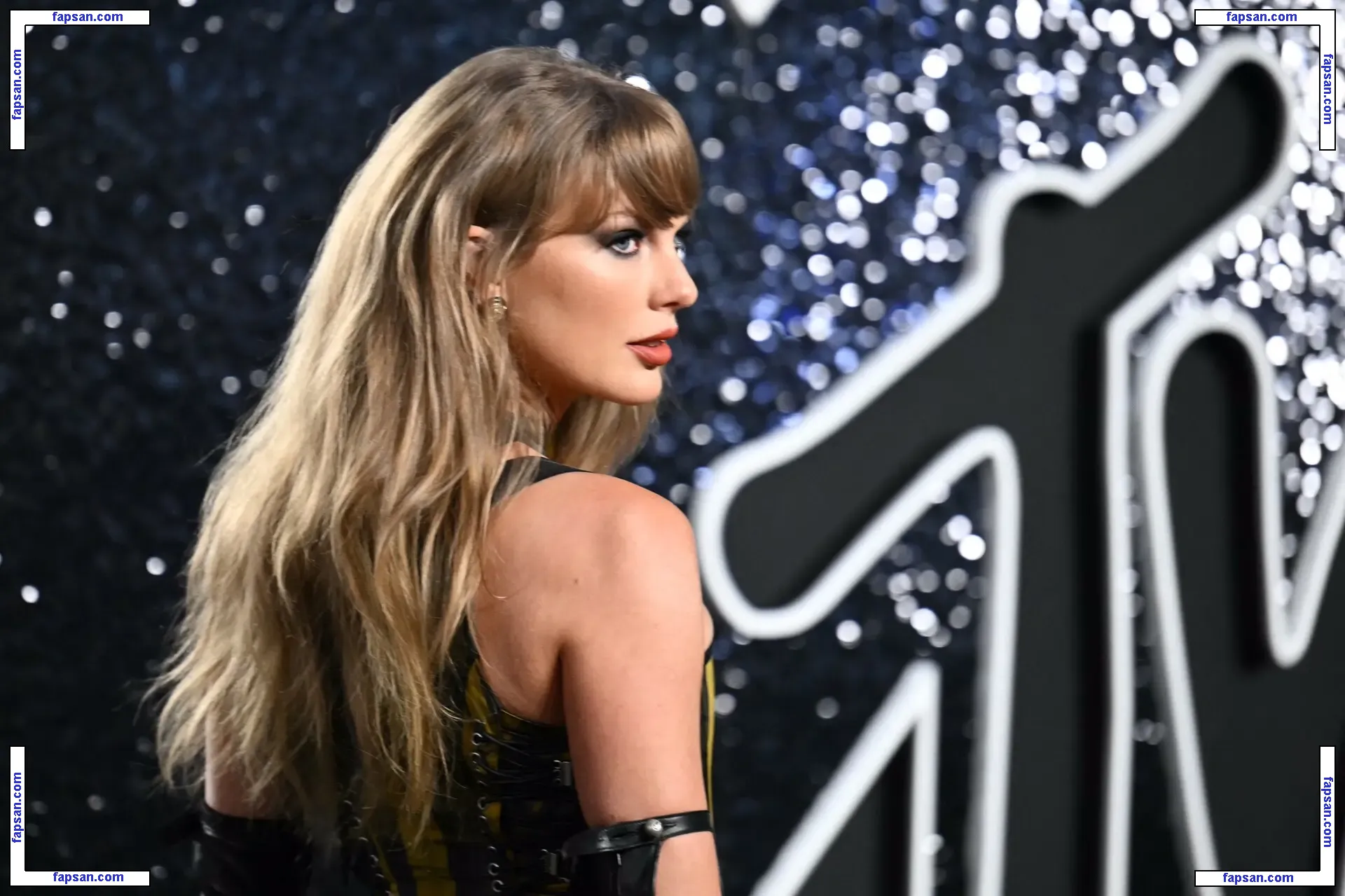 Taylor Swift nude photo #6063 from OnlyFans