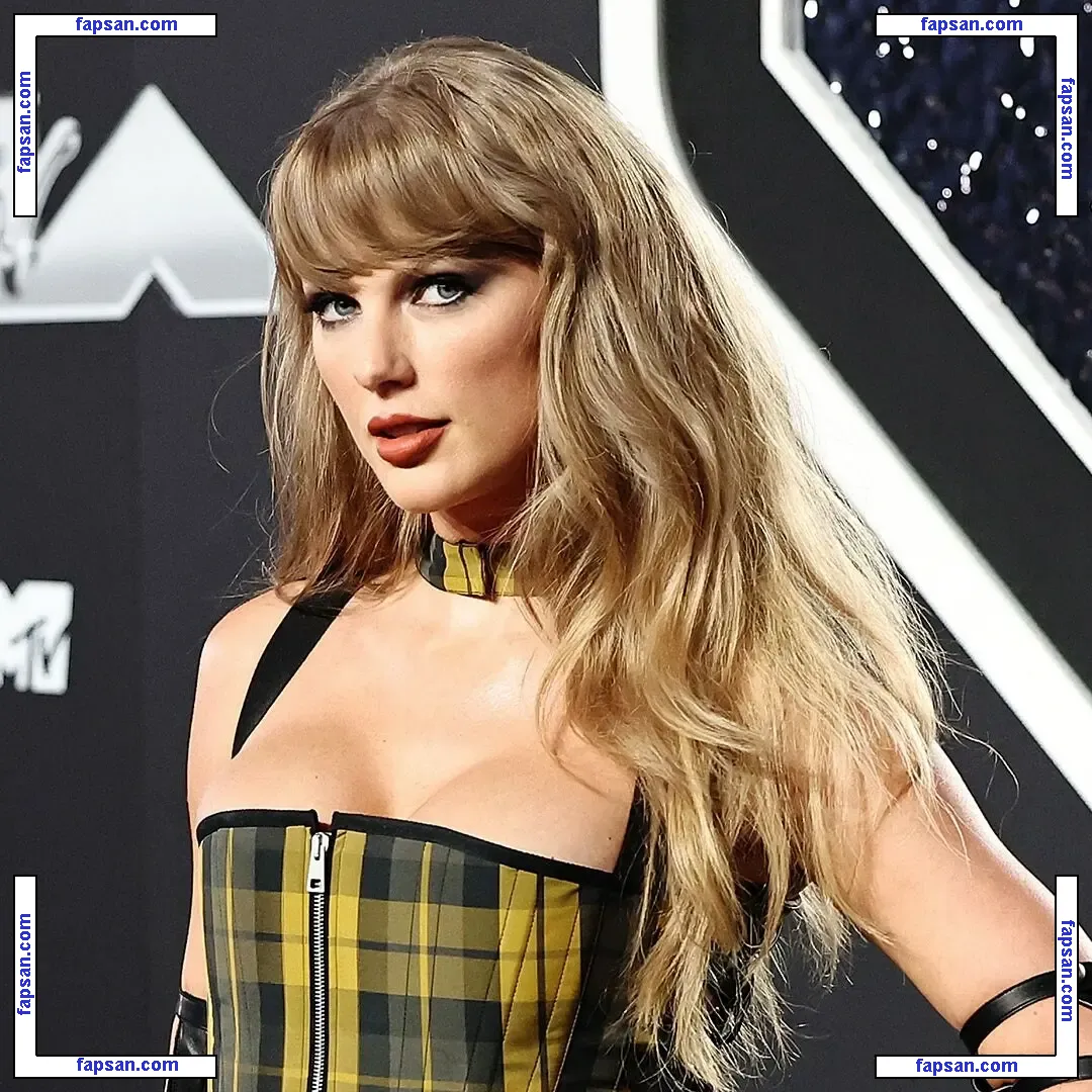 Taylor Swift nude photo #6065 from OnlyFans