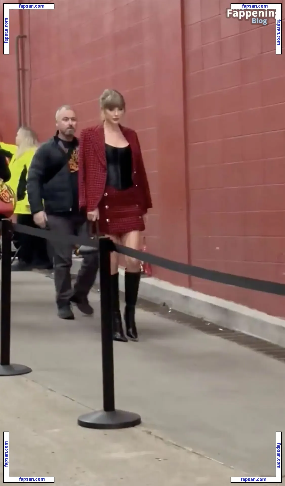 Taylor Swift nude photo #6083 from OnlyFans