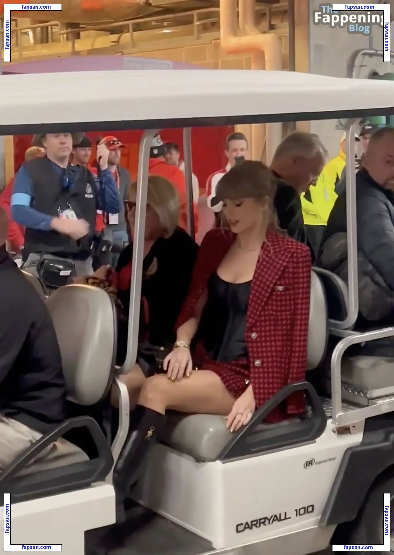 Taylor Swift nude photo #6096 from OnlyFans