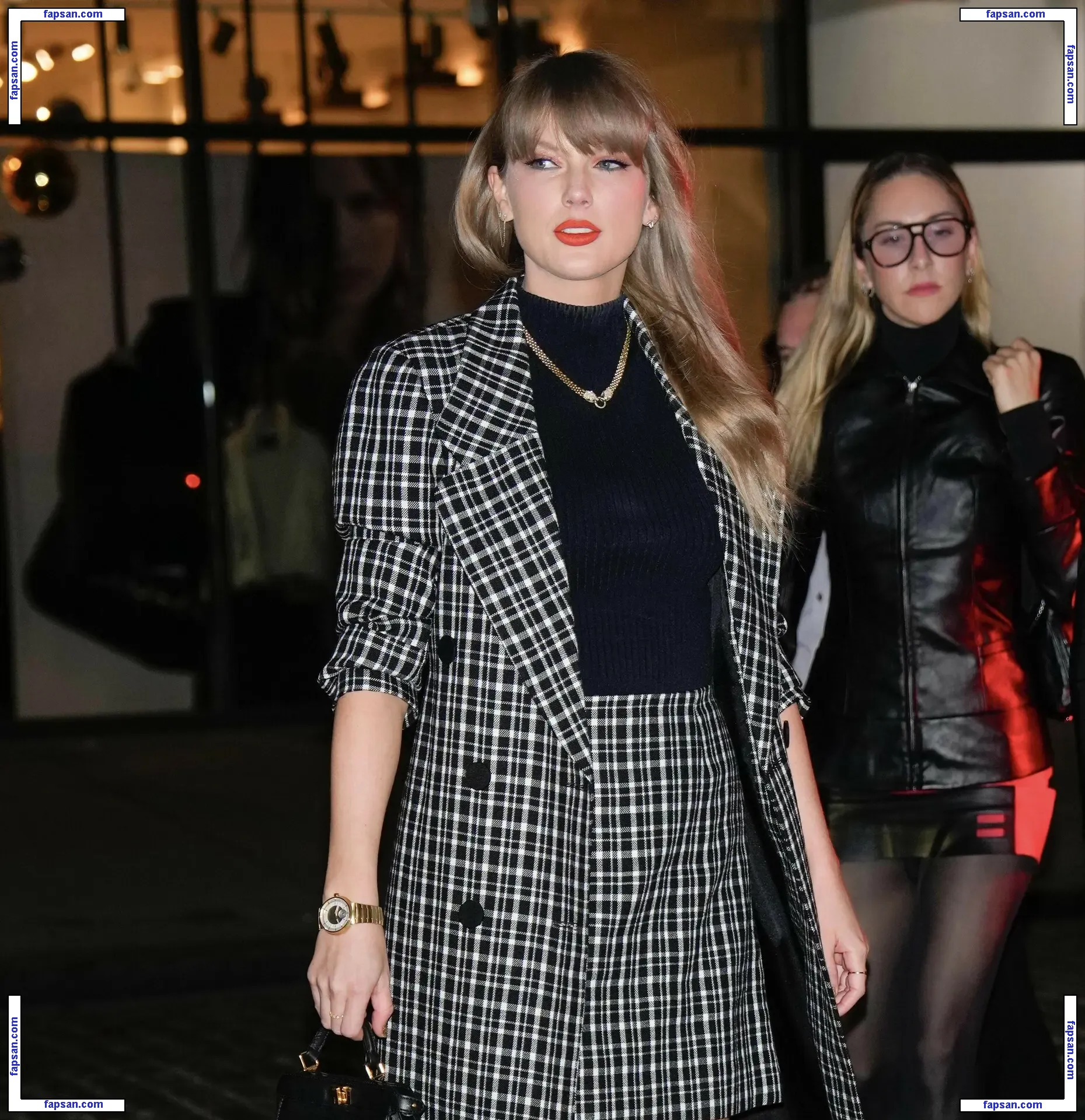 Taylor Swift nude photo #6133 from OnlyFans