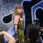 Taylor Swift nude #6075