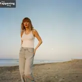Taylor Swift nude #6146