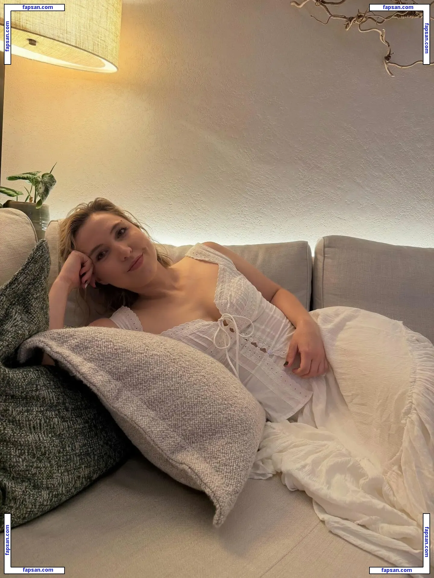 Taylor Tomlinson nude photo #0125 from OnlyFans