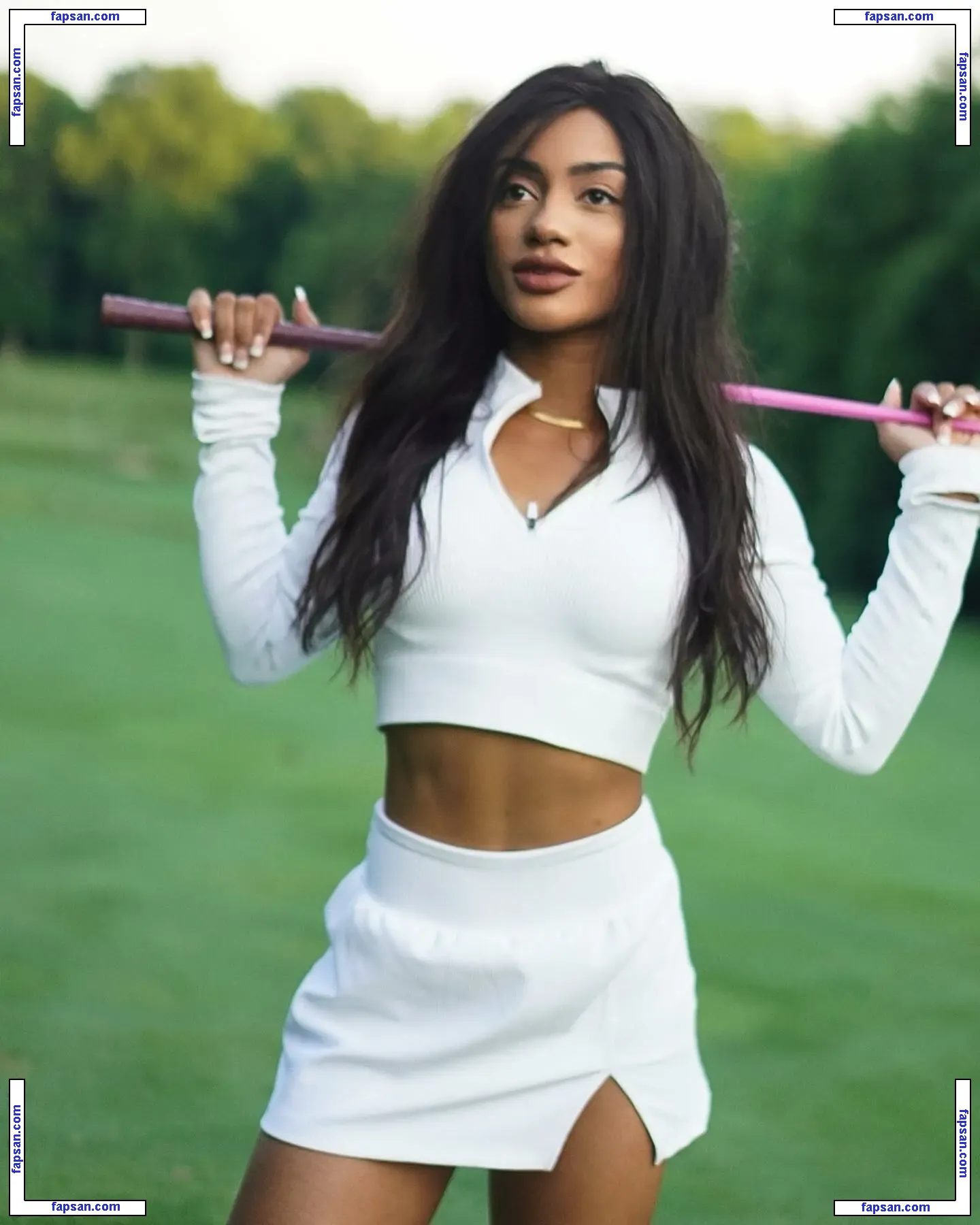 taylorchamp nude photo #0023 from OnlyFans