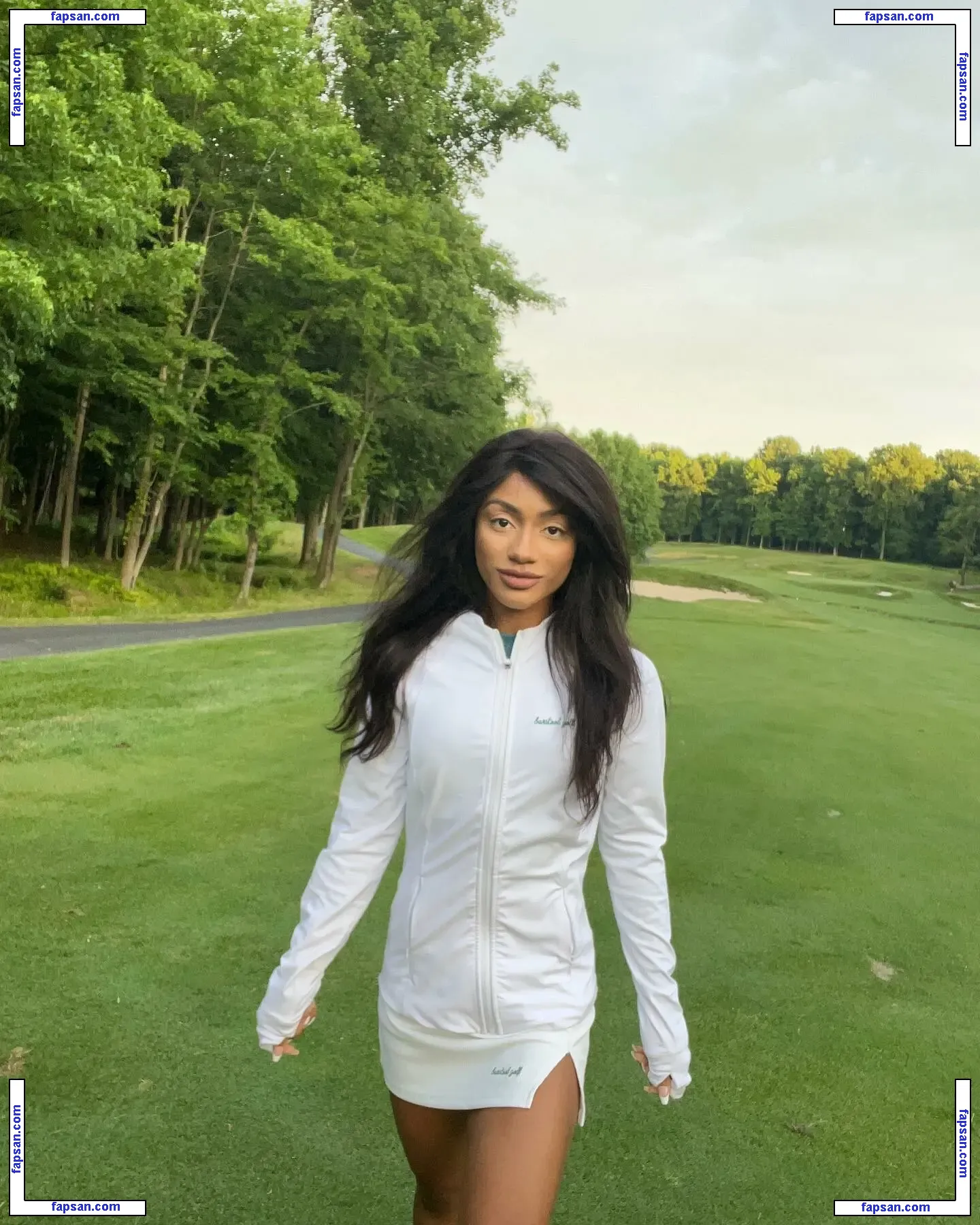 taylorchamp nude photo #0025 from OnlyFans