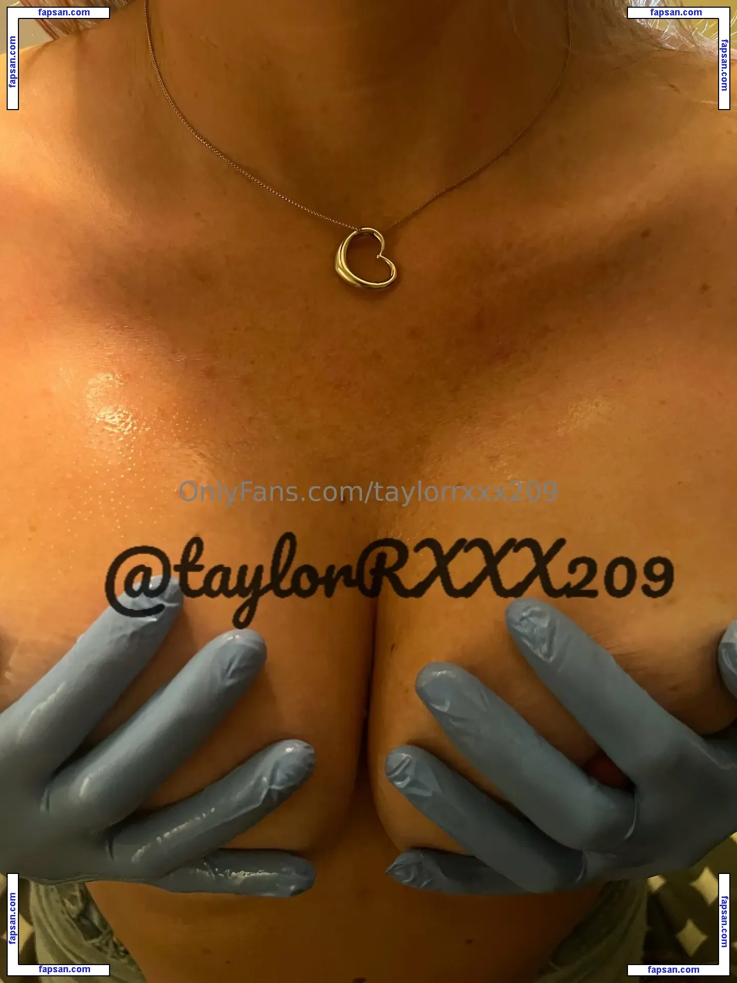 taylorrxxx209 nude photo #0016 from OnlyFans
