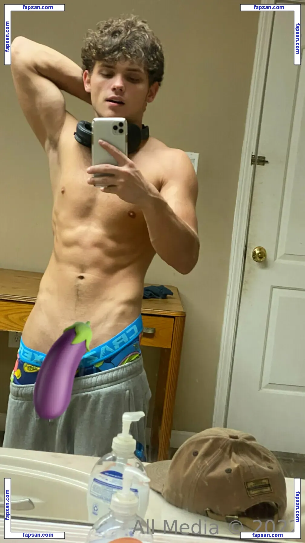 taylorsvip nude photo #0006 from OnlyFans