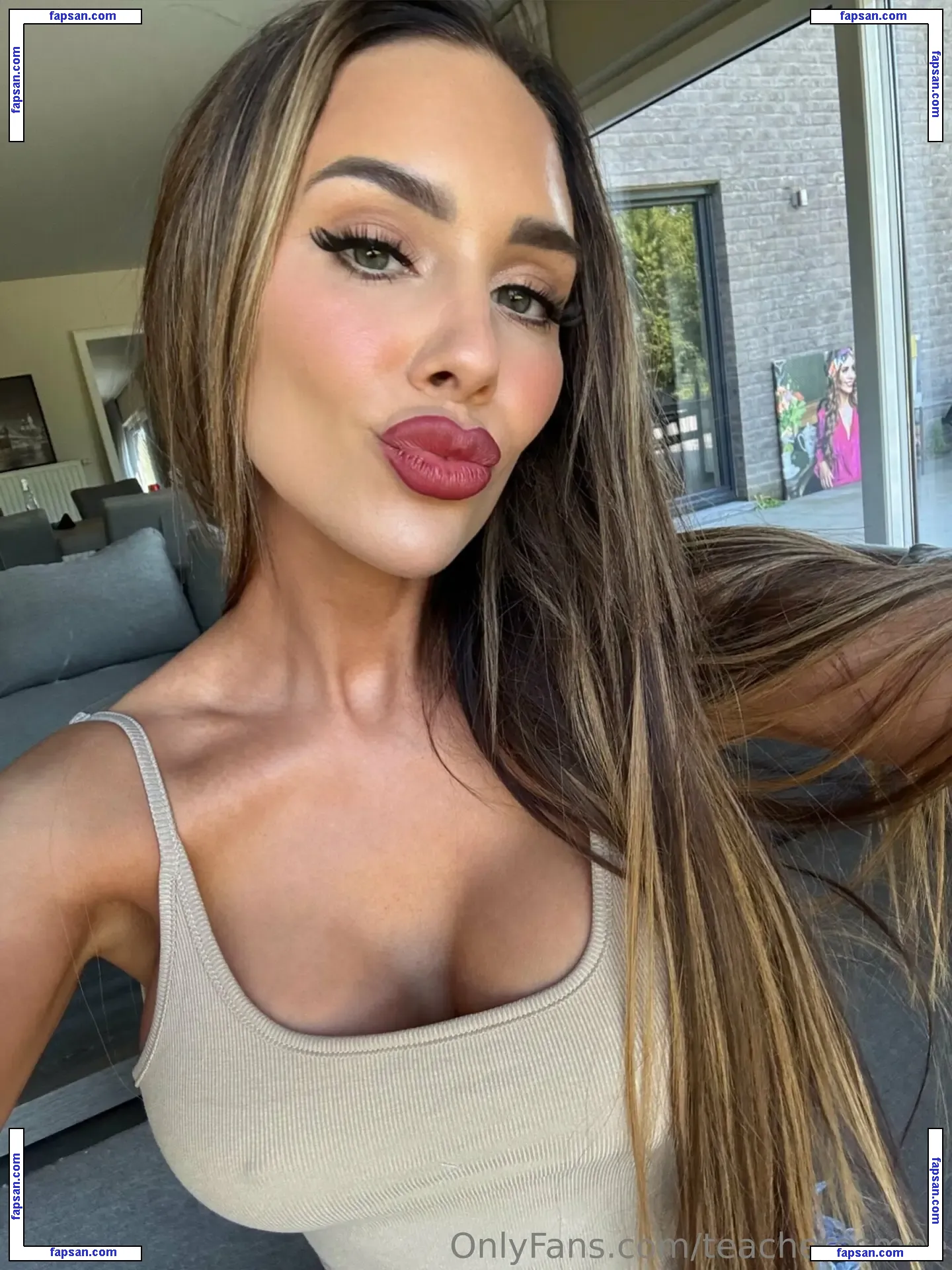 teacheresmee nude photo #0109 from OnlyFans