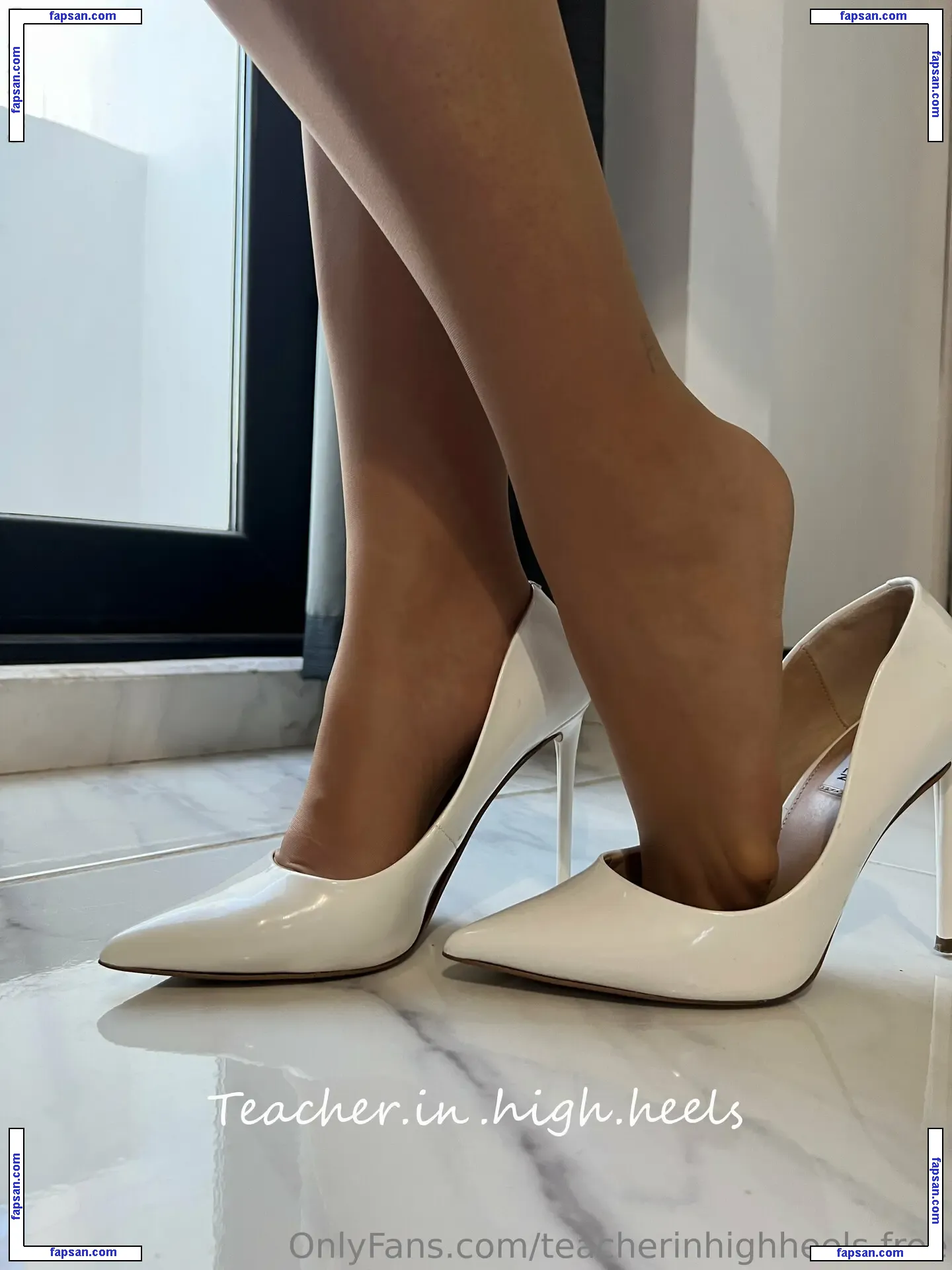 teacherinhighheels.free голая фото #0007 с Онлифанс