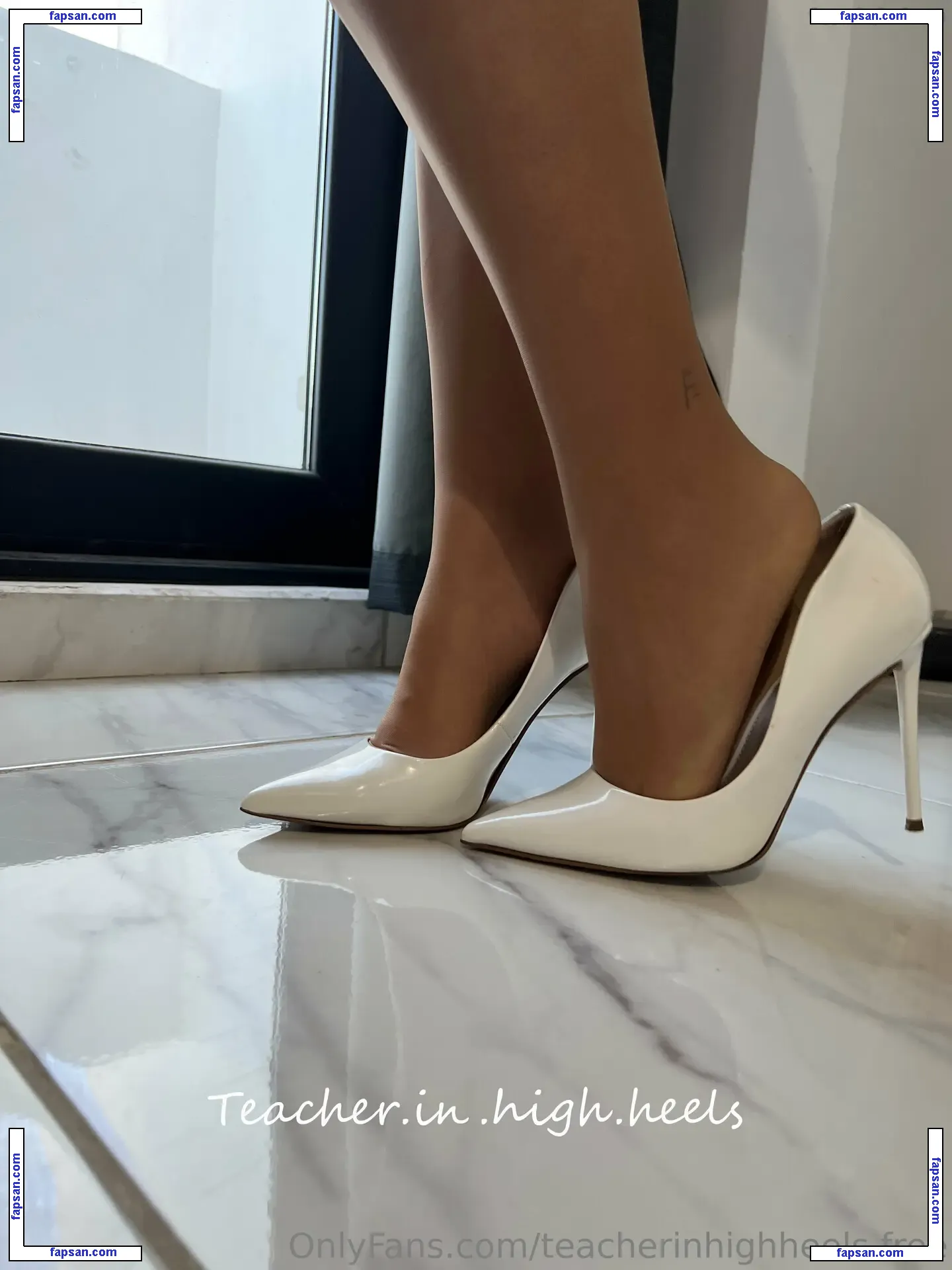 teacherinhighheels.free голая фото #0013 с Онлифанс