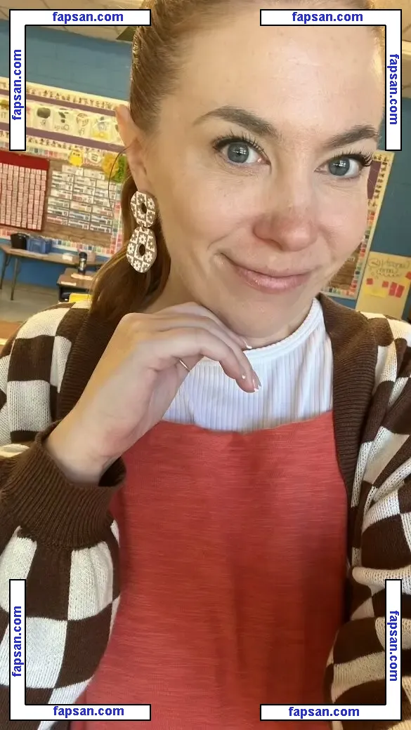 Teachers голая фото #0043 с Онлифанс