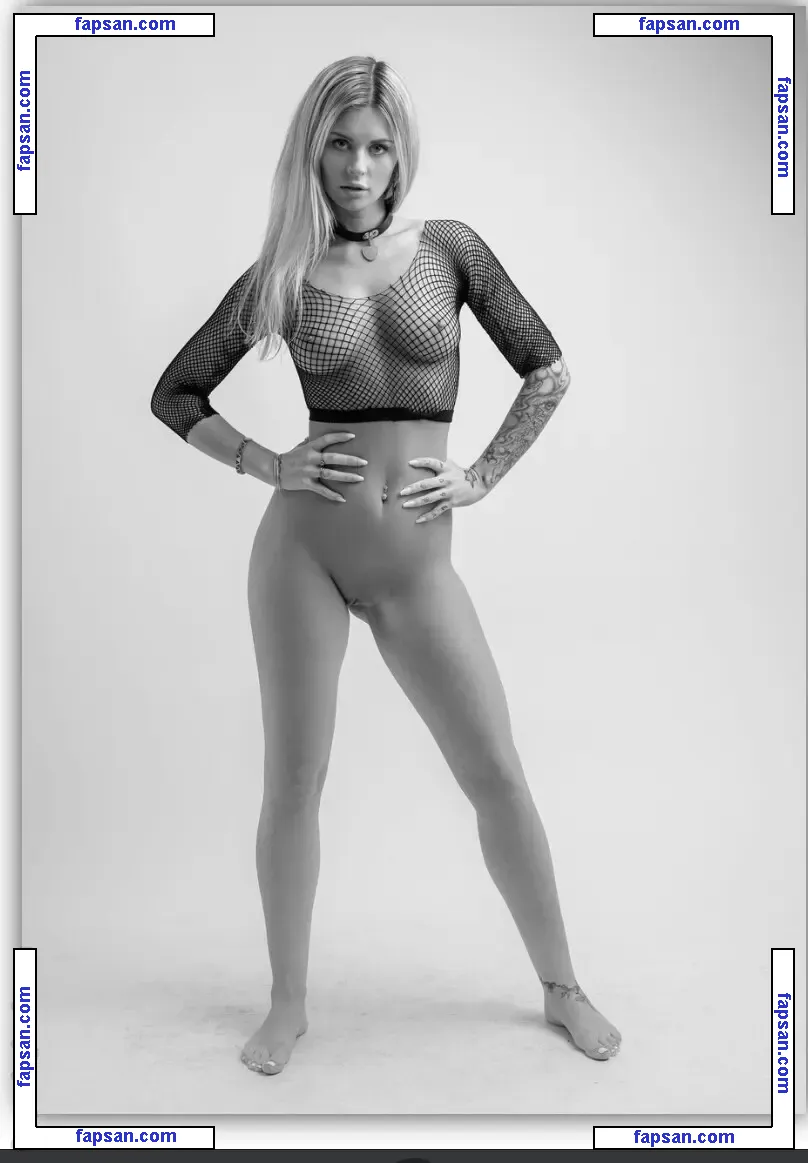 Teila Kourmarova nude photo #0008 from OnlyFans