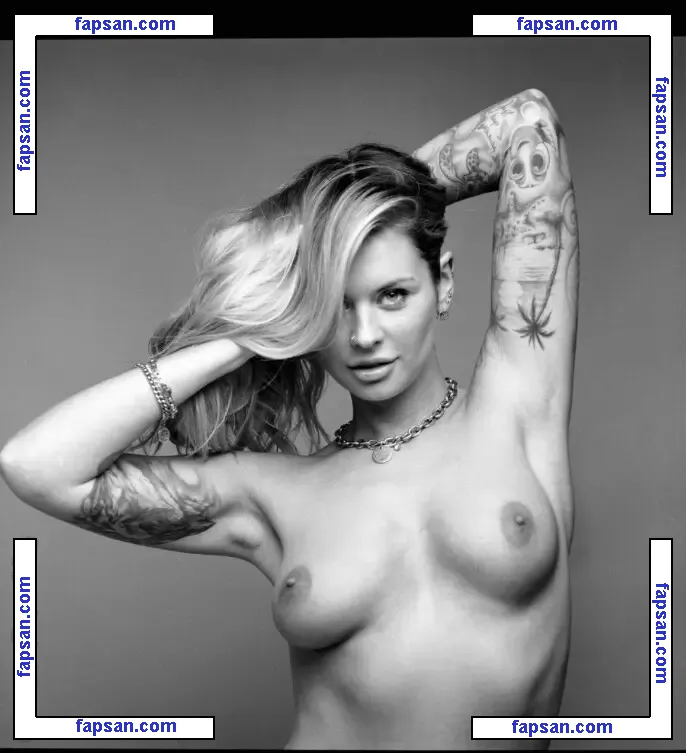Teila Kourmarova nude photo #0019 from OnlyFans