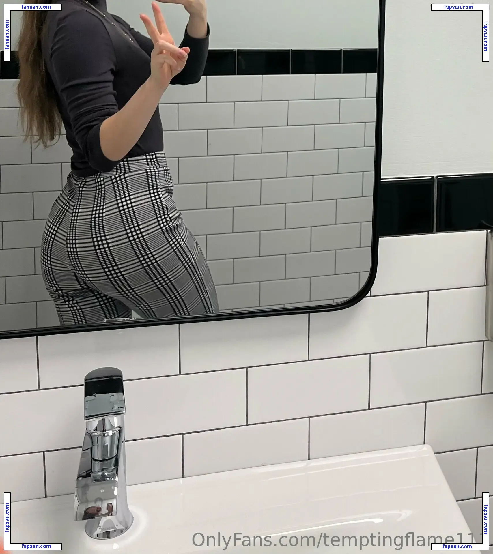 temptingflame111 nude photo #0016 from OnlyFans