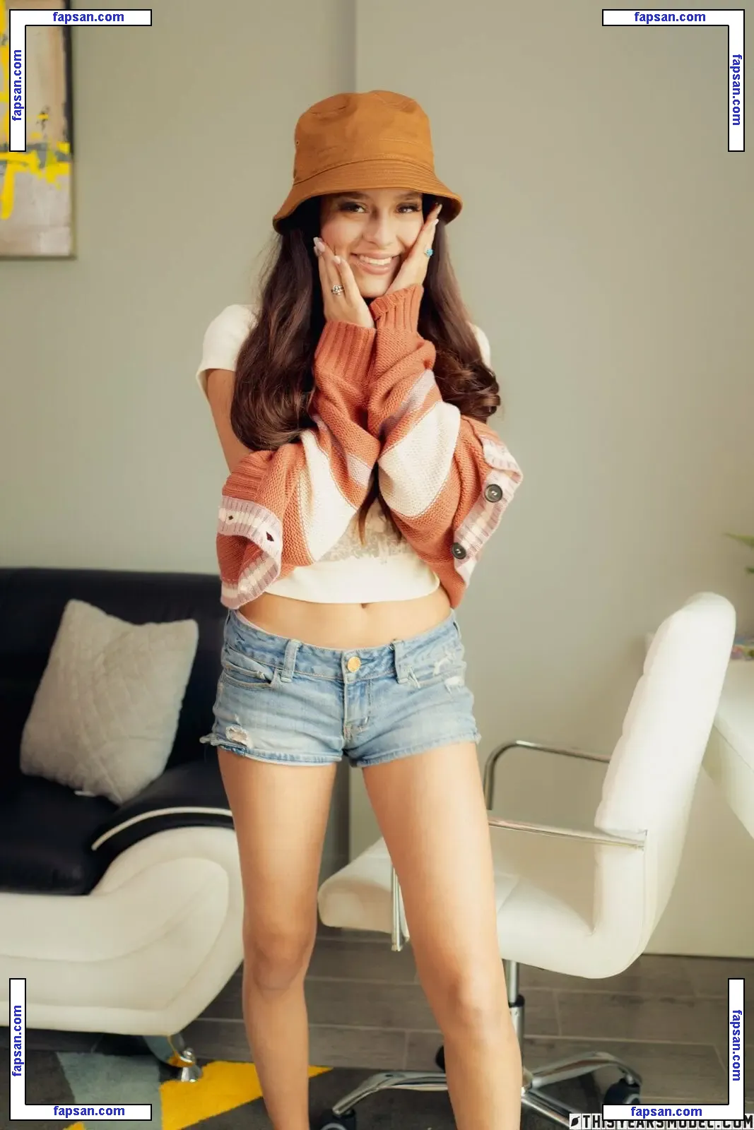 Tessa Jay голая фото #0012 с Онлифанс