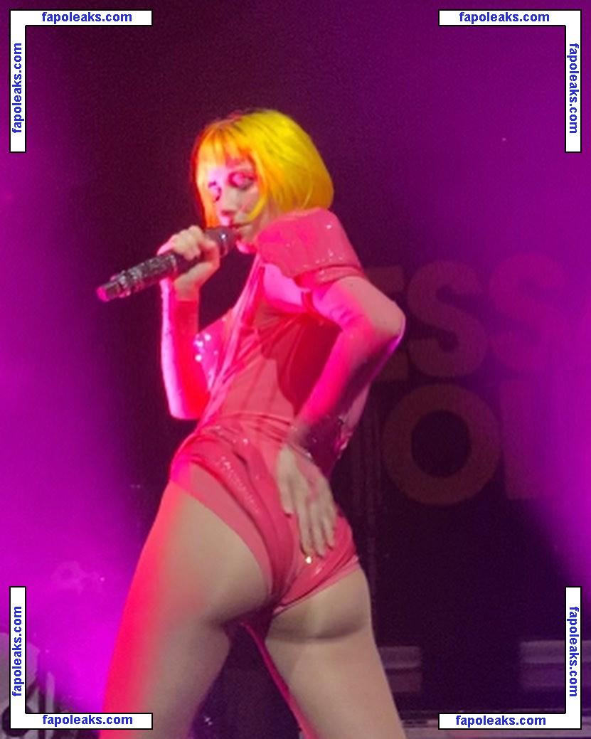 Tessa Violet / tessaviolet / thechronicmasochist nude photo #0003 from OnlyFans