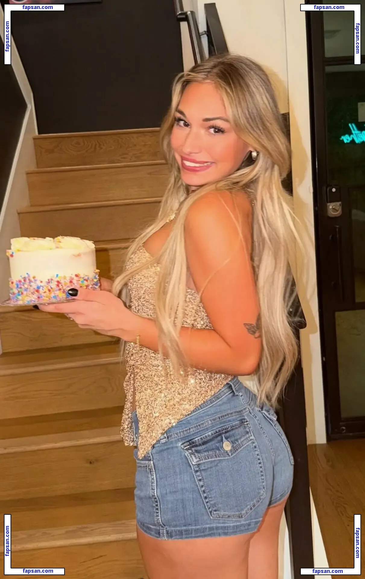 Tessalee nude photo #0078 from OnlyFans