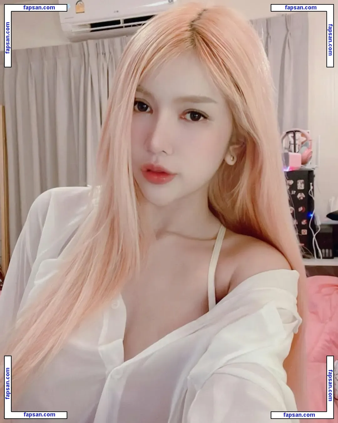 Thai Girls nude photo #0503 from OnlyFans