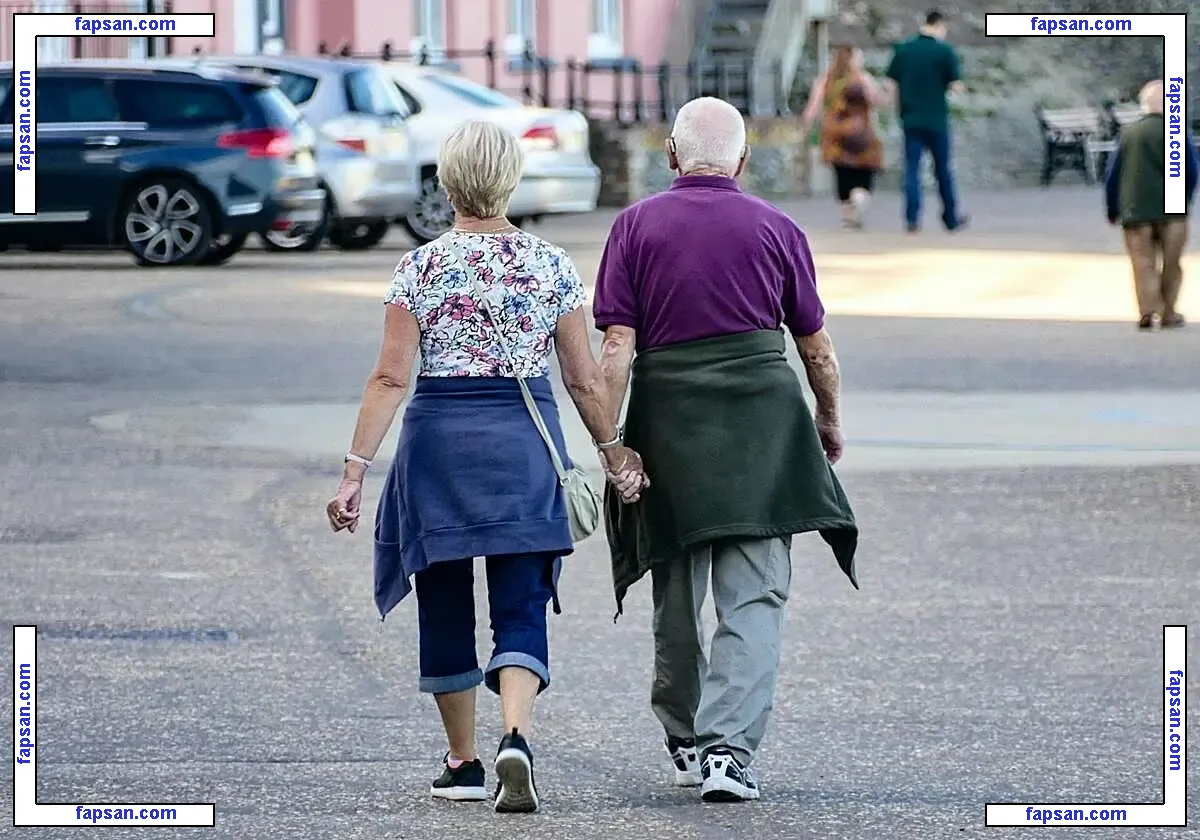 Thalia Pitzner голая фото #0002 с Онлифанс