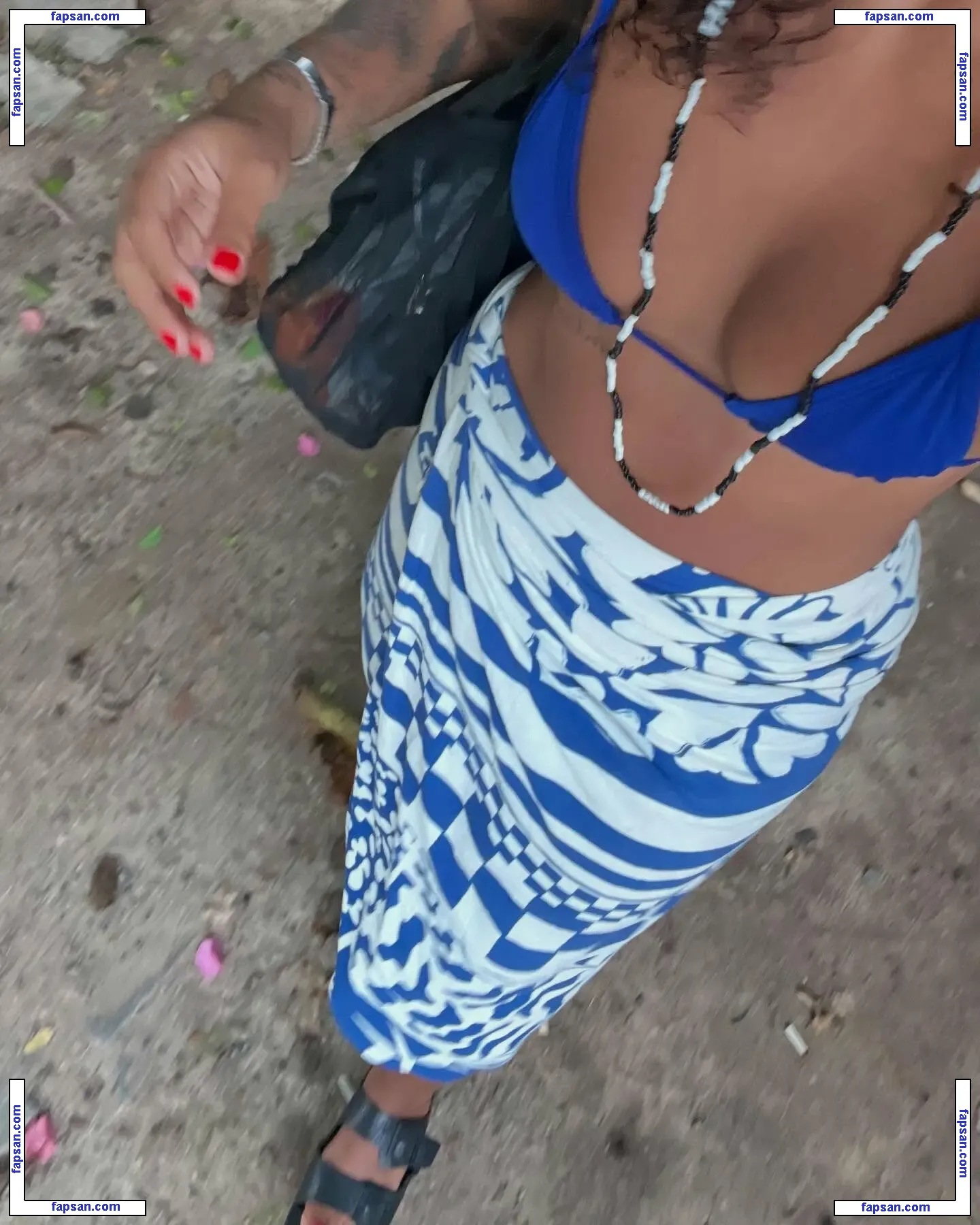 Thalu Moccini nude photo #0003 from OnlyFans