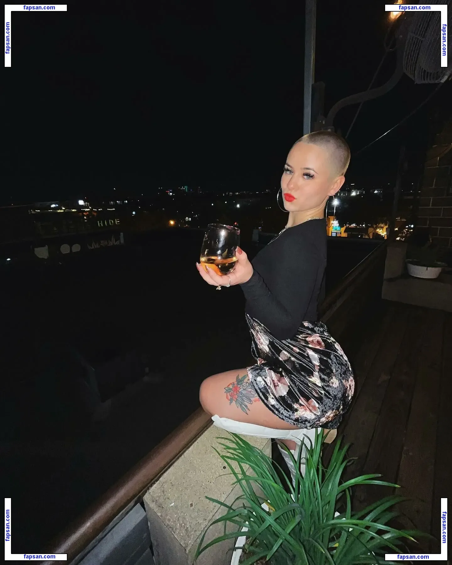 thatbaldbih голая фото #0005 с Онлифанс