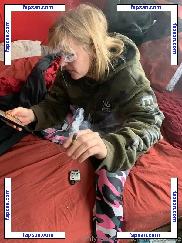 THC nude photo #0001 from OnlyFans