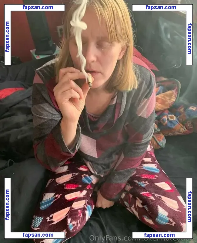 THC nude photo #0003 from OnlyFans