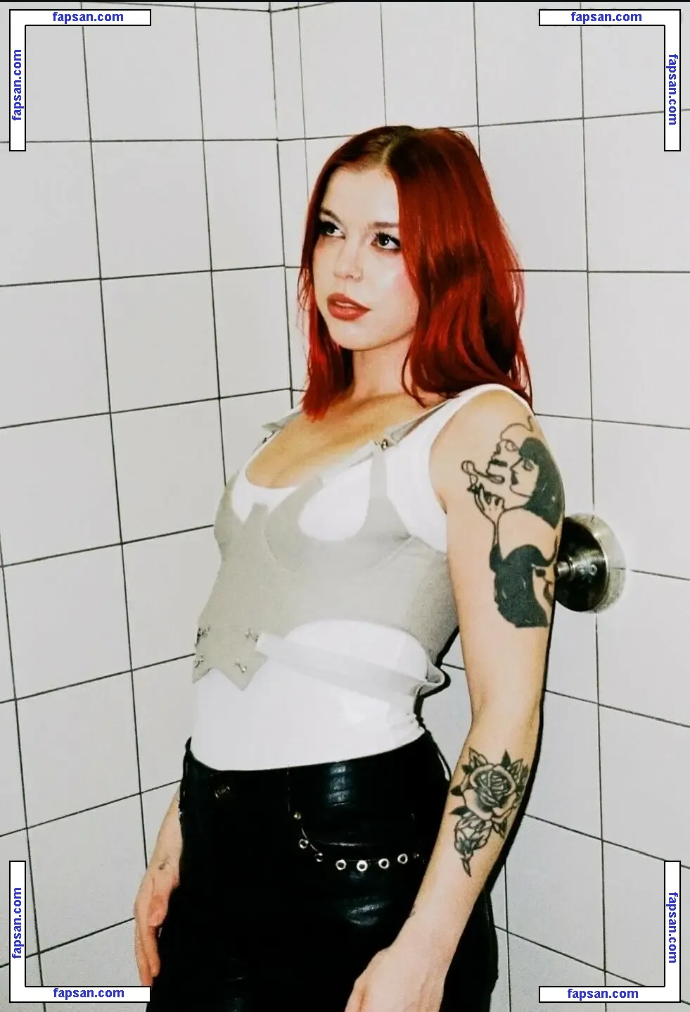 The Beaches nude photo #0015 from OnlyFans