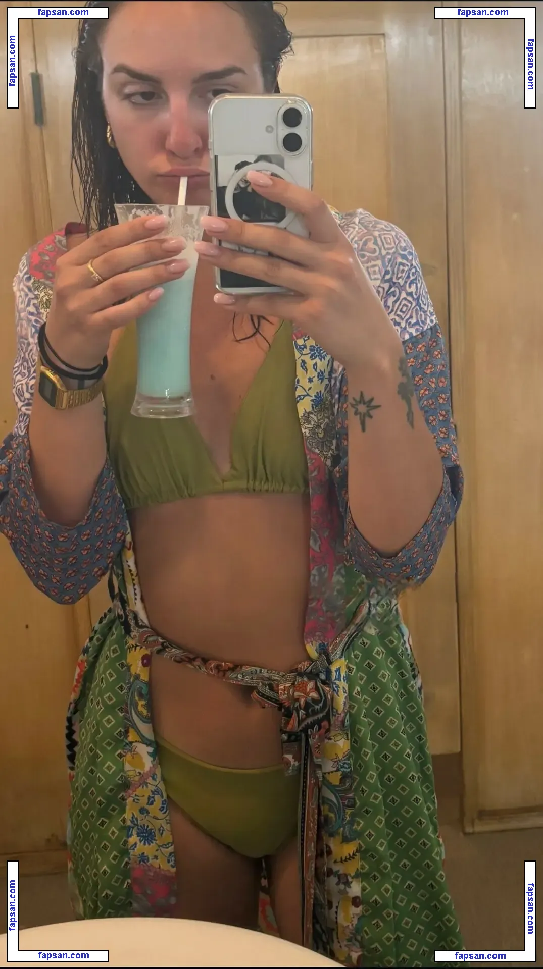 The Beaches голая фото #0018 с Онлифанс