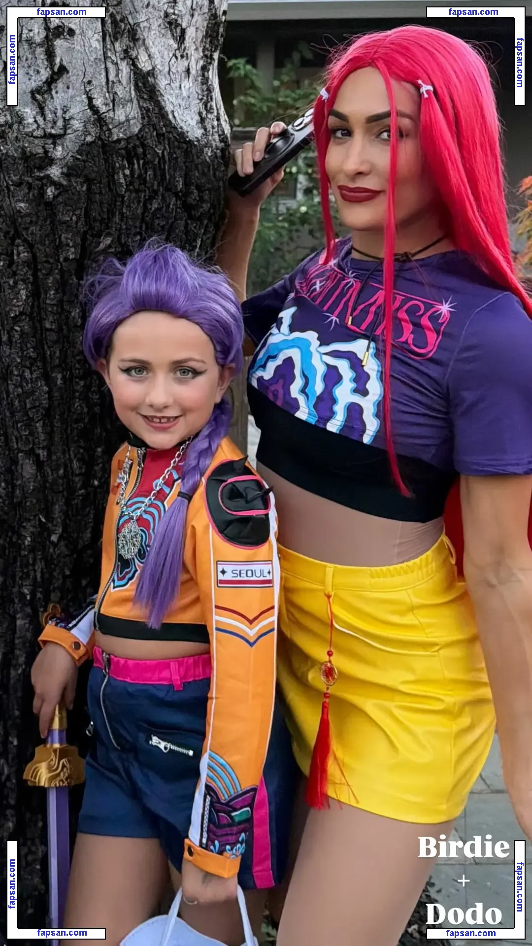 The Bella Twins: голая фото #0424 с Онлифанс